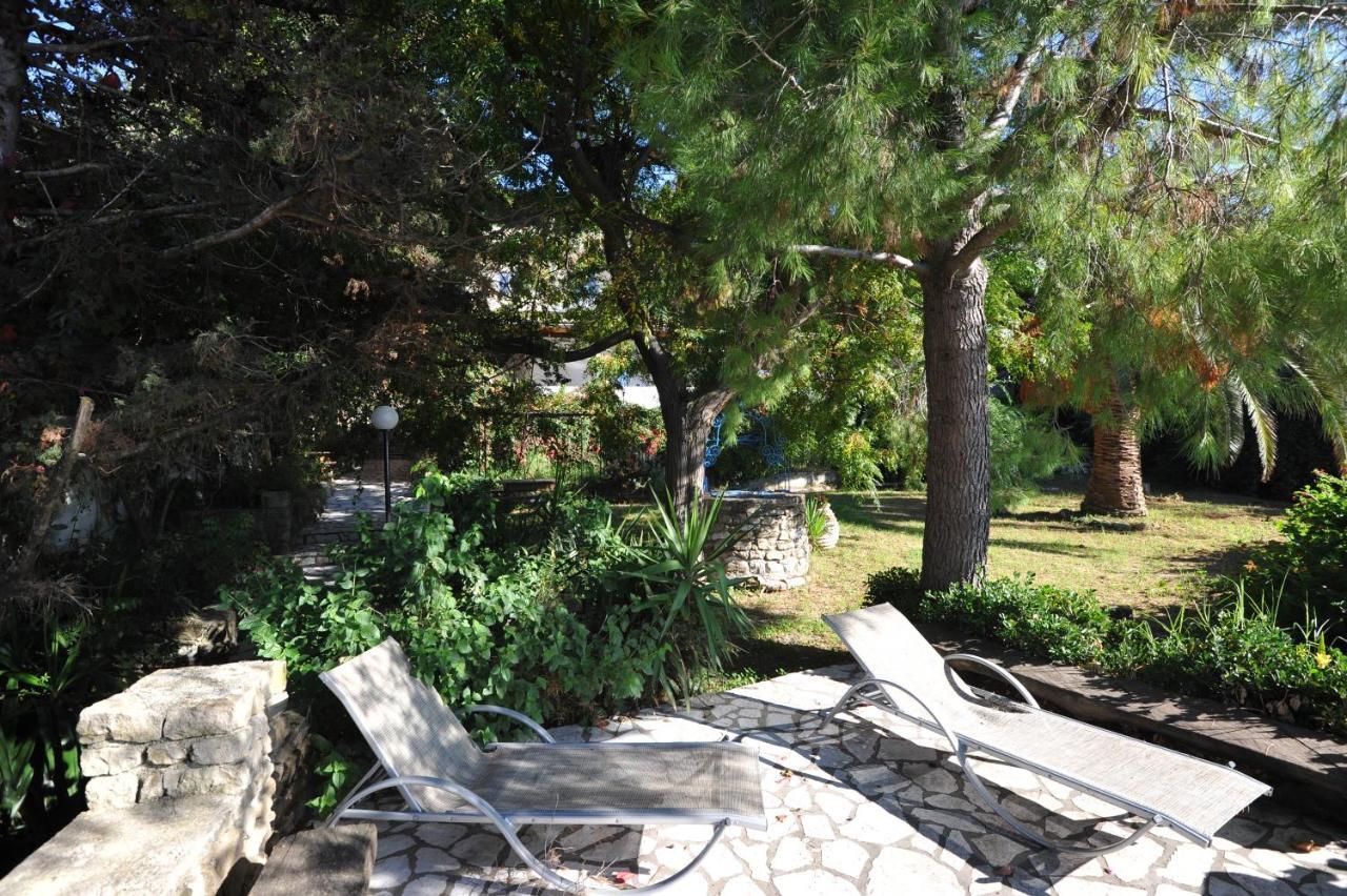 Villa Theodora View Apartments Thalia Агиос-Георгиос-Пагон Экстерьер фото
